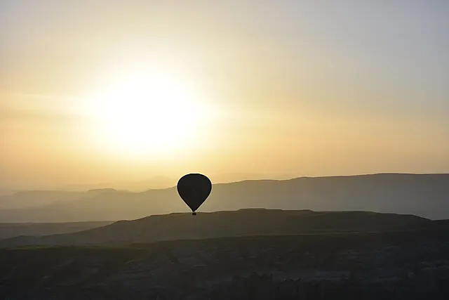 Cappadocia — mongolfiere all'alba
