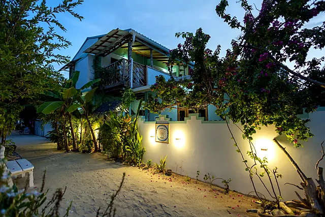 Keyodhoo — Blu Lodge, la struttura